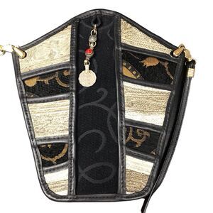 Romag Tribal Look Leather Crossbody Purse Snap Closure Black Medallion